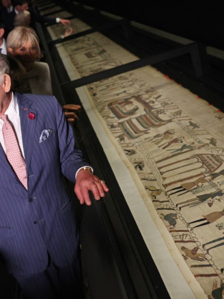 IL FILO E LA PERGAMENA. Bayeux, Nonantola e la domanda su chi racconta il&nbsp;potere